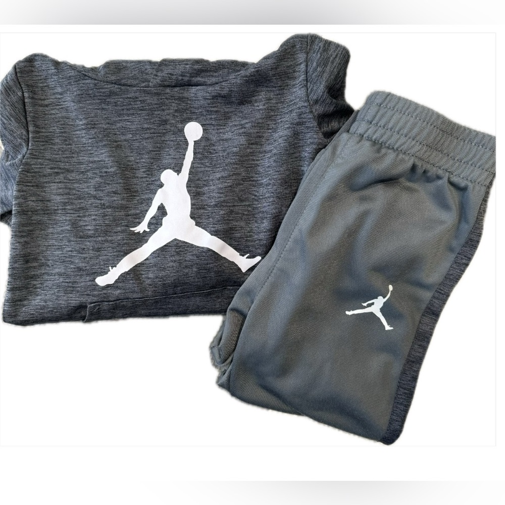 NWOT Jordan toddler boy matching set - 18 months